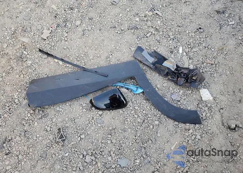 2025 Chevrolet Trax 1Rs from USA, damaged, VIN KL77LGEP3SC083250